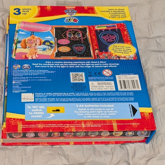 Paw Patrol Read & Glow Pad Story Set - Picture 4 of 6